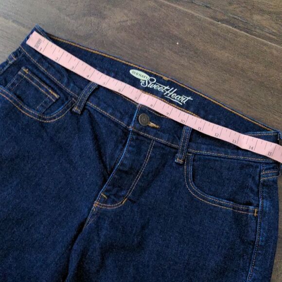 Old Navy the Sweetheart Dark Wash Cuffed Shorts size 4 - Picture 5 of 8